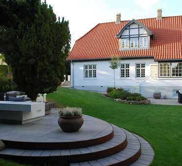 Groen byhave designet af havearkitekt Tor Haddeland